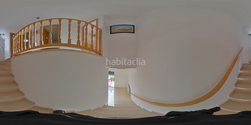 Foto 5c23642a-a2ee-4968-a5fb-873db30d8907. Casa aparellada amb xemeneia calefacció piscina a Vendrell (El)