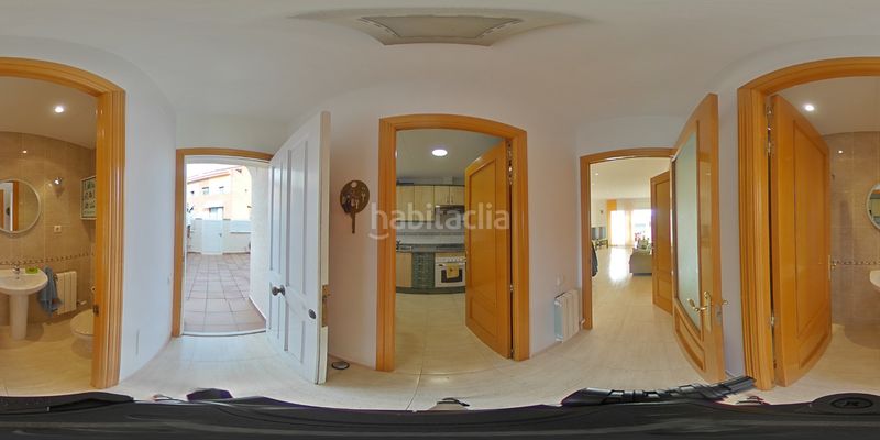 Foto 61ef592f-2998-4616-9577-dcb11115f6ab. Casa aparellada amb xemeneia calefacció piscina a Vendrell (El)