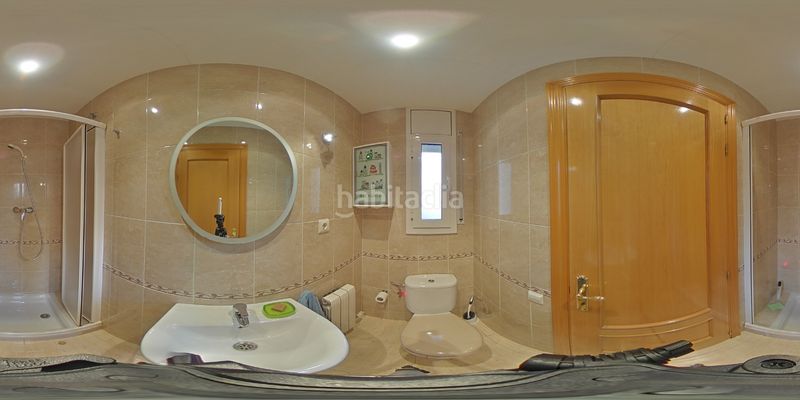 Foto 715f2e01-a9e3-4625-a883-f0d8f93decd9. Casa aparellada amb xemeneia calefacció piscina a Vendrell (El)