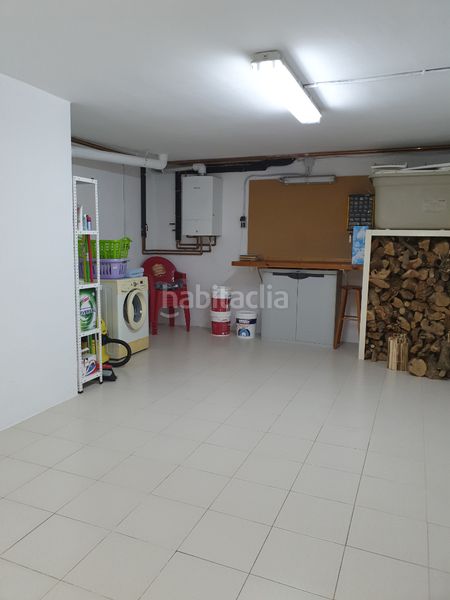 Foto 7fb33afe-caf3-4e24-a12e-7a5f4a995859. Casa aparellada amb xemeneia calefacció piscina a Vendrell (El)