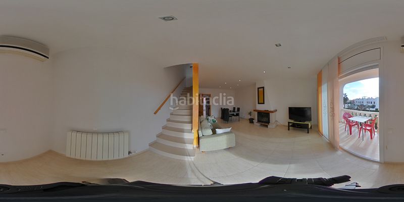 Foto 9e3f3de4-9885-44ae-9471-2dda733854df. Casa aparellada amb xemeneia calefacció piscina a Vendrell (El)