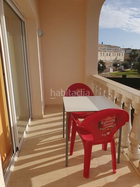 Foto c7ea5cfe-b783-42f7-b8d8-90304b330e02. Casa aparellada amb xemeneia calefacció piscina a Vendrell (El)