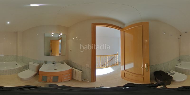Foto dcc34748-893a-444c-8222-63aa03047298. Casa aparellada amb xemeneia calefacció piscina a Vendrell (El)