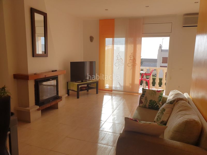 Foto f39c97ba-d273-4373-b72f-5f5d29b9d706. Casa aparellada amb xemeneia calefacció piscina a Vendrell (El)