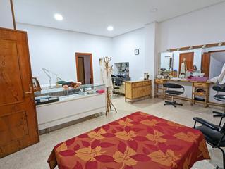 Rent Business premise in Sanlúcar la Mayor