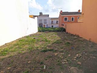 Terreny residencial a Sanlúcar la Mayor. Terreno urbano en zona de huerta abajo