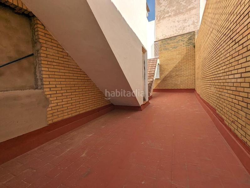 Foto 6cdbc39c-7941-42ba-a820-29484b9da908. Edificio  muy céntrico en Sanlúcar la Mayor