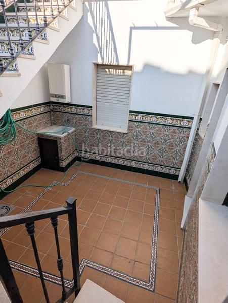 Foto a55e0025-082c-430f-a1c5-b1ac34007fd0. Piso magnífico piso exterior, de esquina junto al centro en Sanlúcar la Mayor