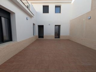 Rent Flat in Sanlúcar la Mayor. Piso de diseño, a estrenar