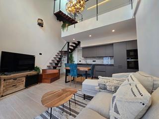 Location Duplex à Sanlúcar la Mayor. Espectacular dúplex de diseño