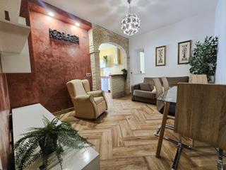 Location Appartement à Sanlúcar la Mayor. Bajo de diseño con muy buena ubicación