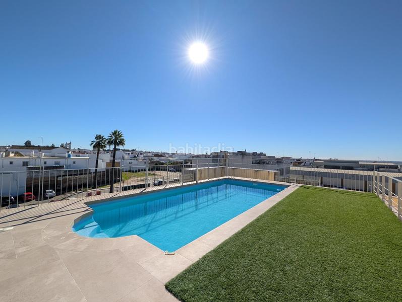 Foto fa5b3714-f243-4181-afaf-c20b9a776bf9. Flat with pool in Sanlúcar la Mayor