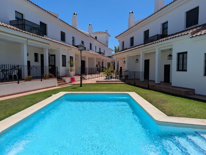 Foto 58cf7609-2e92-46fe-8bf2-b73a90d12c25. Casa amb calefacció piscina a Sanlúcar la Mayor