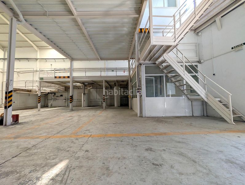 Foto 4507d5e4-6d1d-4d96-b5e0-284cbc1551d0. Rent industrial building in Benacazón