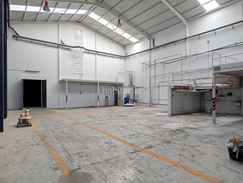 Foto ddb61b9b-f585-43bf-9438-e28f454eee67. Rent industrial building in Benacazón