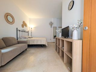 Location Studio à Sanlúcar la Mayor. Estudio a estrenar en residencial tranquilo