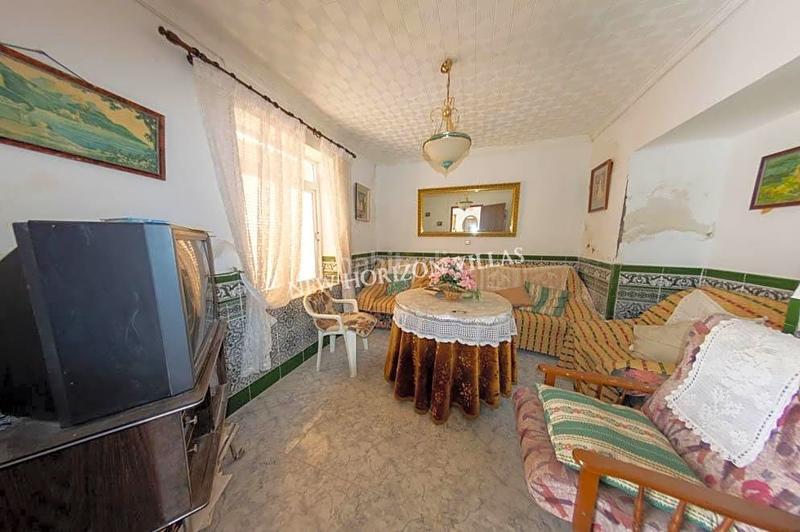 Foto c7653feb-37be-4731-a766-8c75e7be1990. Masia a Arboleas