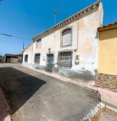 Mas  Calle medio dia. Casa tradicional adosada de 2 plantas en el centro de alfoquia a