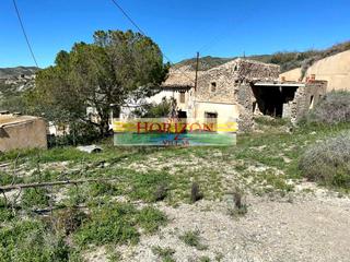 Mas  Venta mateo. Cortijo para reformar en arboleas