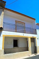 Masia  Calle josé de la cruz. Casa de 2 pisos para reformar con 123 m² en la zona de huercal-o
