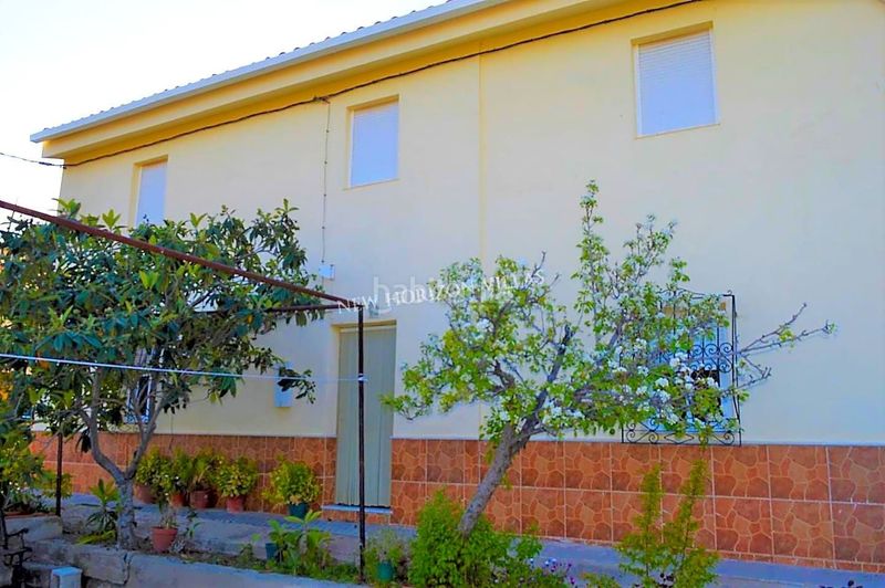 Foto 66e68438-f20e-43f5-b196-8889d6f3a623. Casa en Arboleas