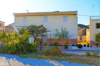 Maison à Arboleas. Casa tranquila y acogedora de 248 m² construidos y una parcela d