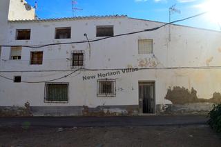 Maison à Zurgena. Gran casa adosada en zurgena (225 m2 aproximadamente) con 4 dorm