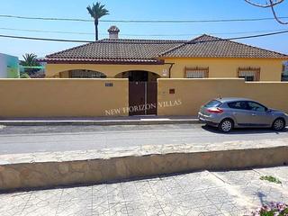 Maison  Avenida guillermo reyna. Maravillosa villa de 131 m² construidos y 670 m² de parcela en l