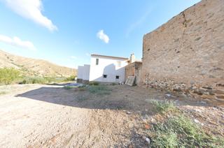 Mas  Campo. Cortijo en arboleas