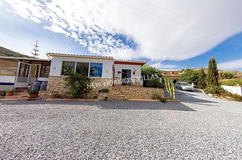 Foto a575af44-e4ed-4c3d-b7b3-c23ab499411c. Casa villa in area en Zurgena