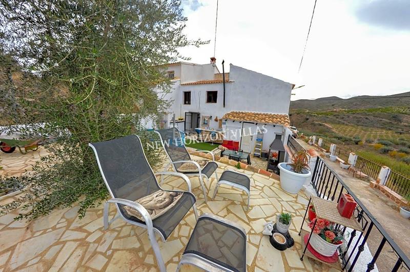 Foto 4c5a5bd1-b0fb-4b64-a8a2-b348660783e3. Casa con piscina in Cantoria