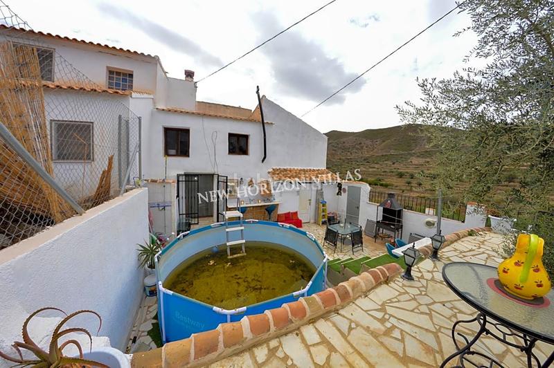 Foto c5199063-4a67-41fc-9b93-dfd8212544ff. Casa con piscina in Cantoria