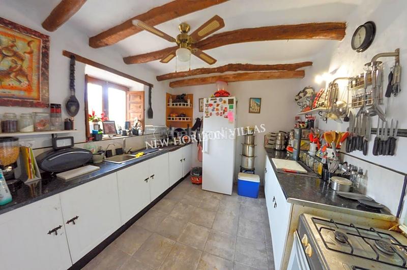 Foto f69c69f5-d0f9-44dd-ba80-a0b356f1e23b. Casa con piscina in Cantoria