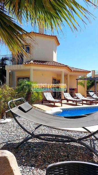 Foto 67055083-e533-4d61-b111-da12ff39dd65. Casa amb piscina a Arboleas