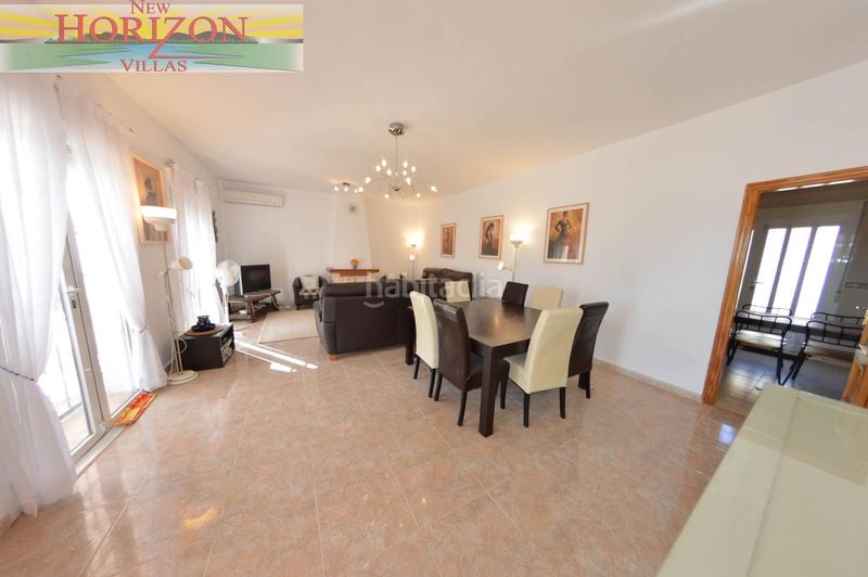 Foto 0a9e13c4-5bff-482e-8f69-461839e425f1. Casa amb aparcament a Zurgena