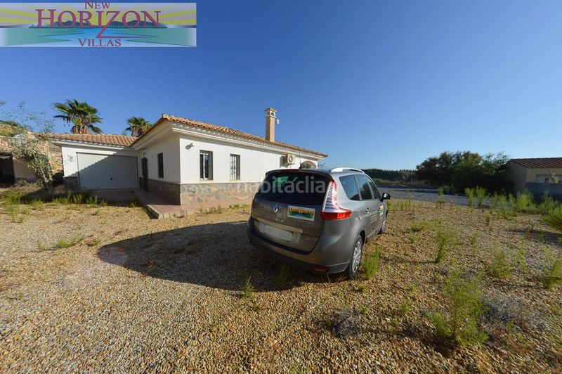 Foto 10573c32-2aa8-45c4-b642-e028b75bc1ed. Casa amb aparcament a Zurgena