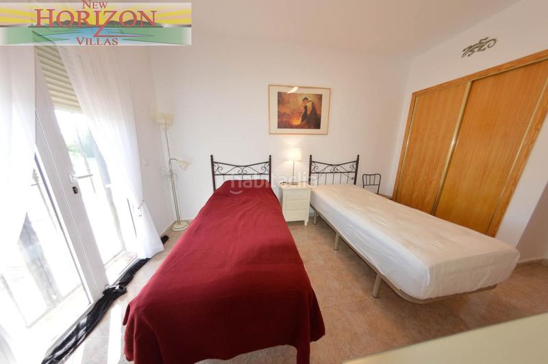 Foto 1109d584-768f-4ac4-b007-f84a83c2dc6d. Casa amb aparcament a Zurgena