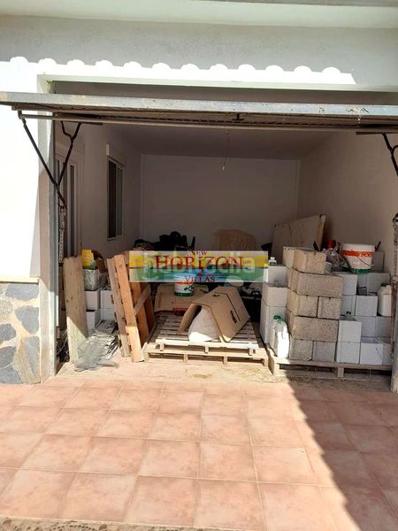 Foto ad9c846f-2bea-471a-bc93-c665ce0f2080. Casa amb aparcament a Zurgena