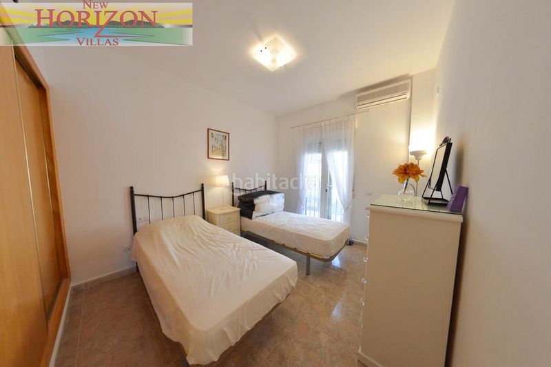 Foto f10725b3-cd5c-48be-b29f-11349154943a. Casa amb aparcament a Zurgena