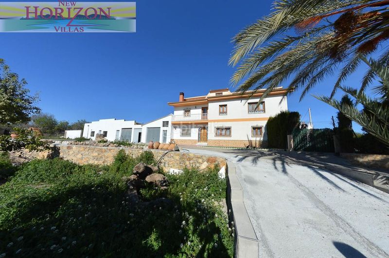 Foto 1297a0bc-999d-47f4-844e-5bdc84d34425. Casa  de campo con 2 plantas en Albox