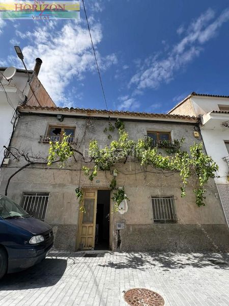 Foto a806f7d6-1bdd-4dad-8f09-ee3714ced631. Casa a Cantoria