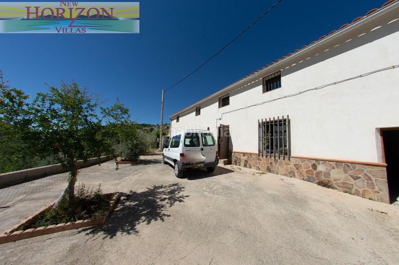 Foto f6cf18ae-308d-4799-a315-dddf54fa8ccb. Casa amb aparcament a Taberno