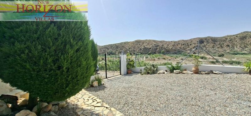 Foto 0bd71a9d-b5ff-4ac1-8ad4-e8cc003c5d46. Casa amb piscina a Arboleas