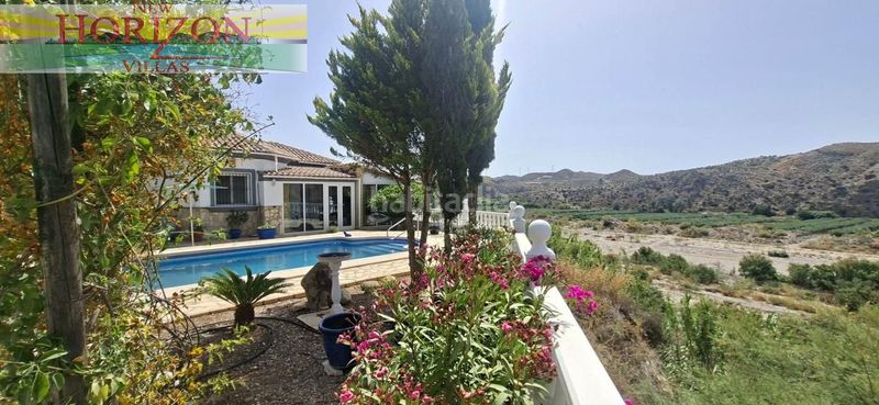 Foto 862e31d7-4ac5-45ba-8001-7e30ab83a4c9. Casa amb piscina a Arboleas