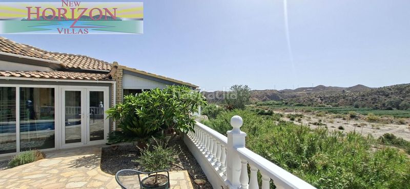 Foto 9f10e2ba-94dc-429c-b494-dd4106e4c3e5. Casa amb piscina a Arboleas
