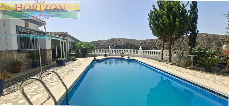 Foto c805f8ca-6611-47dd-a2ae-b14f23138f8b. Casa amb piscina a Arboleas