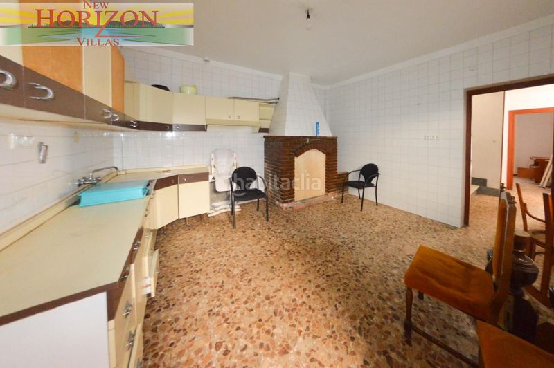 Foto 0c669768-242c-4dd7-b123-d9f168431e58. Casa amb aparcament a Zurgena