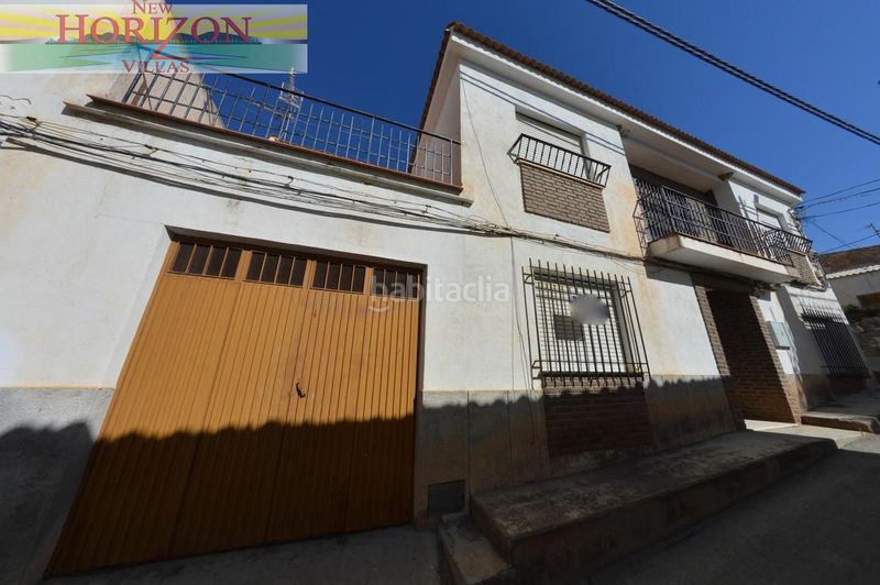 Foto 2d242bd1-add7-4208-9f16-7d680d84ffc7. Casa amb aparcament a Zurgena