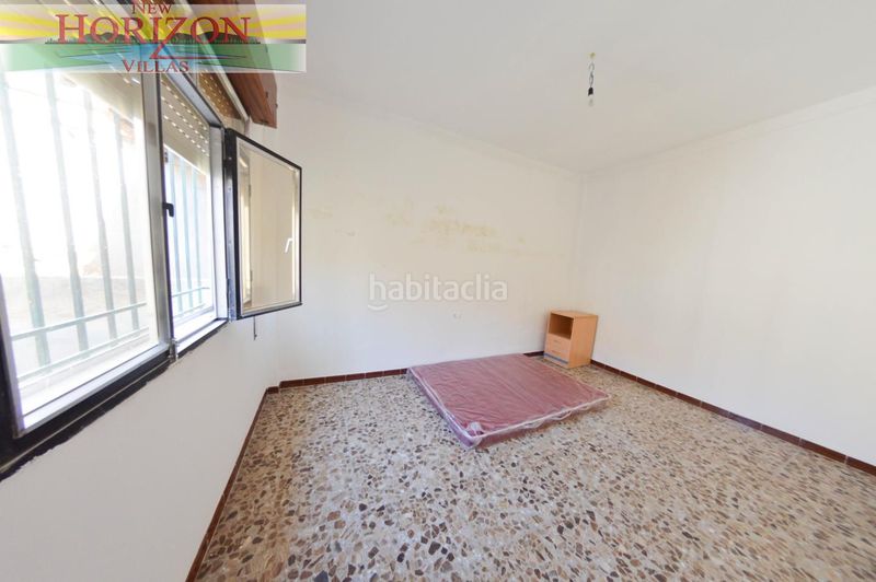 Foto f3ef470a-1b88-4eea-b7f1-4d50f5b0427a. Casa amb aparcament a Zurgena