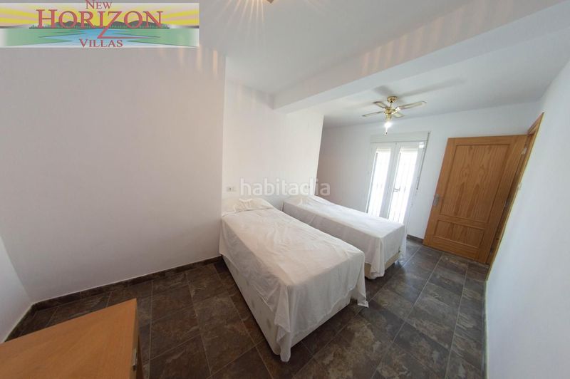 Foto ea38144f-2a54-42f4-b1ee-f671ecb64b6e. Casa adossada a Arboleas